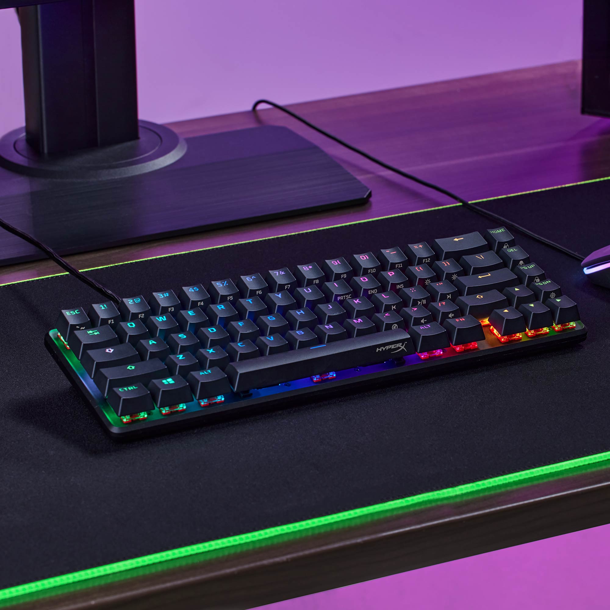 HyperX Alloy Origins 65: Layout 65% gọn nhưng vẫn giữ phím mũi tên